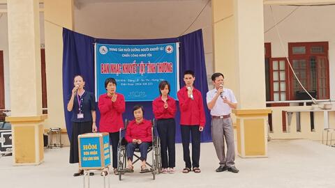 Trường TH Phương Chiểu tổ chức giao lưu với Trung tâm nuôi dưỡng người khuyết tật Chiến Công
